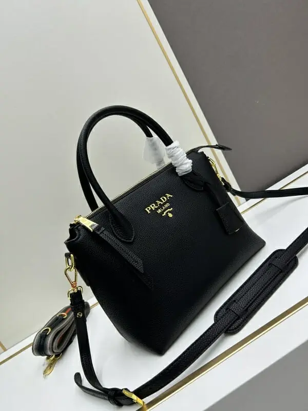 prada aaa qualite sac a main  pour femme s_12254341